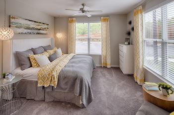 Luxurious bedroom